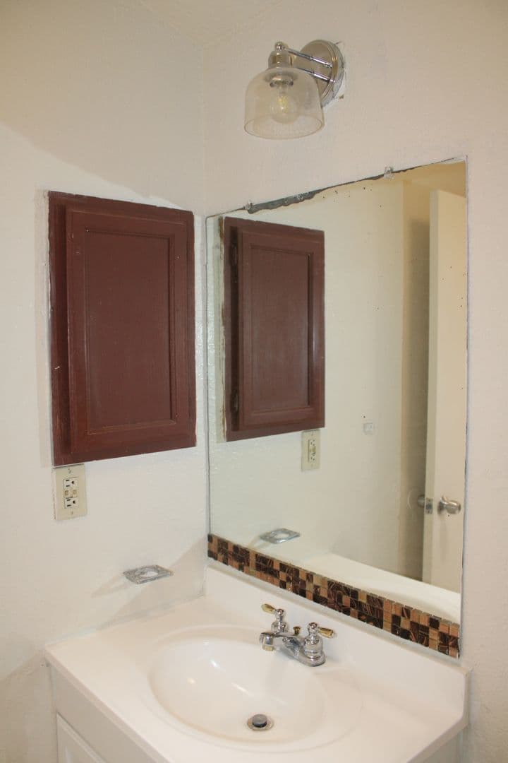 EL PASO House: 11435-D SUNDROP COURT