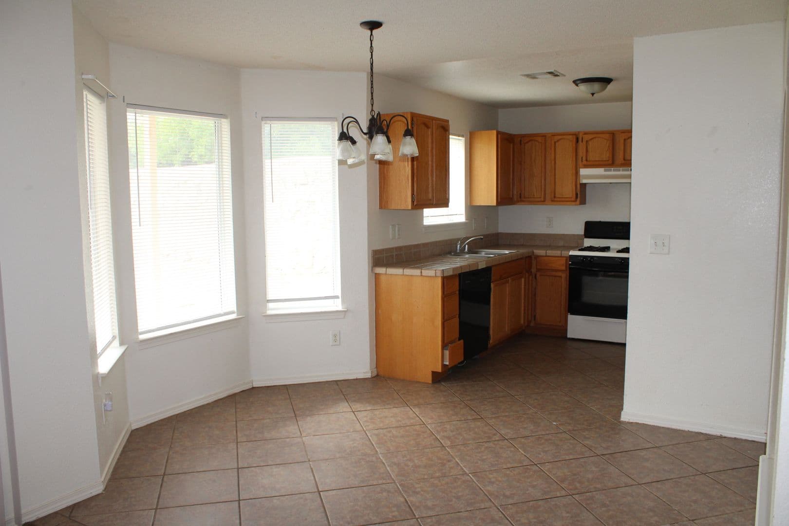 EL PASO House: 10937 CATTLE RANCH