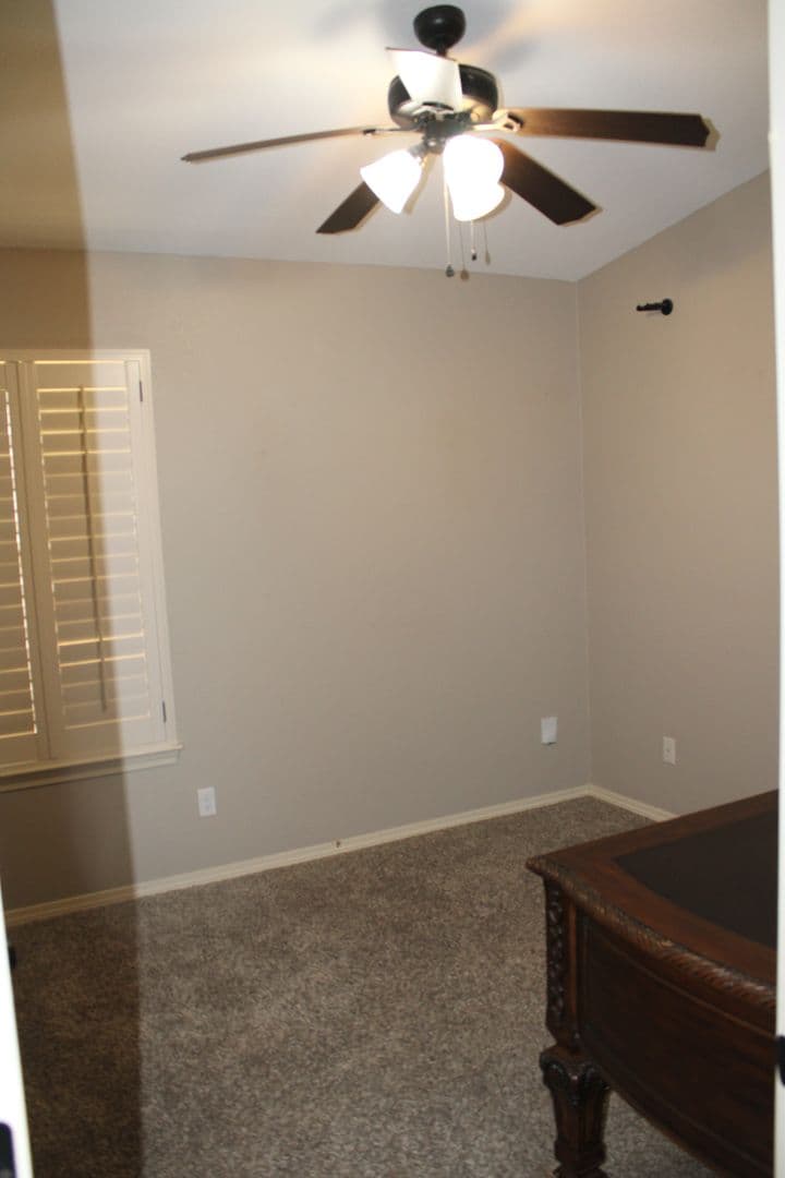 EL PASO House: 3713 LOMA ESTEBAN DR.