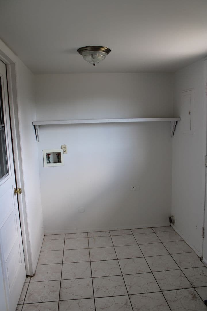 EL PASO House: 3518 GLASGOW RD.