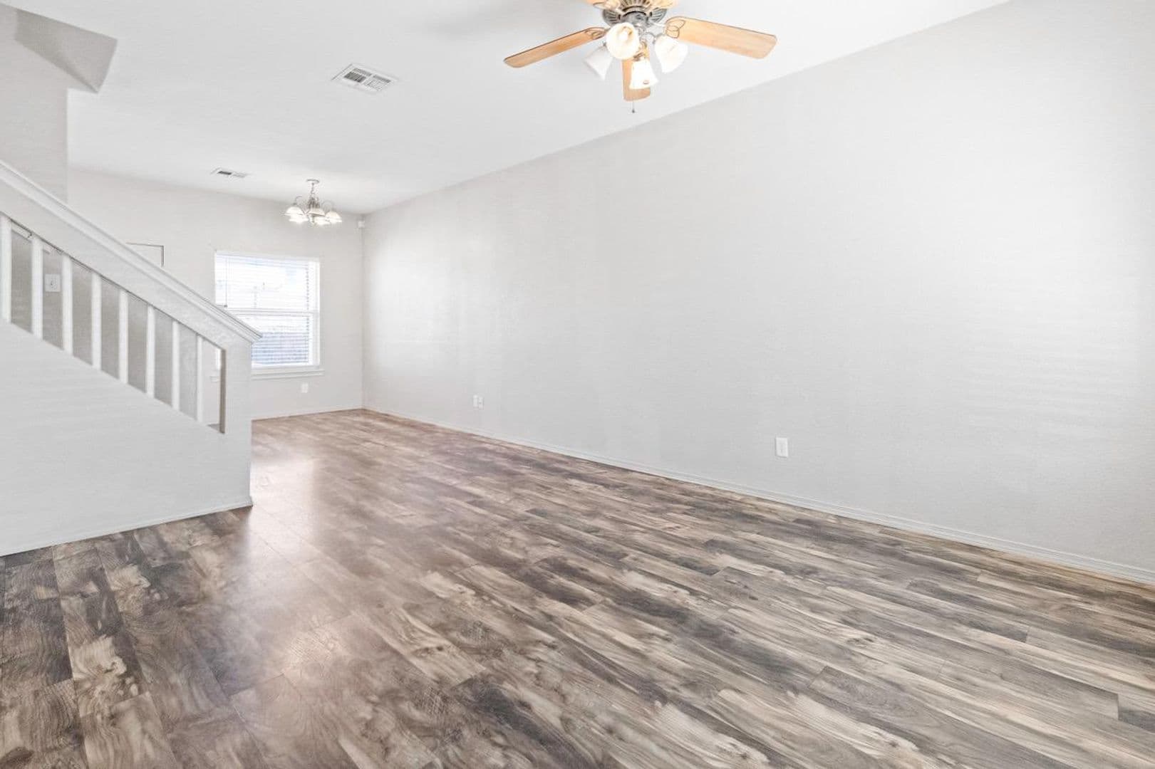 EL PASO House: 11857 JIM WEBB DR.
