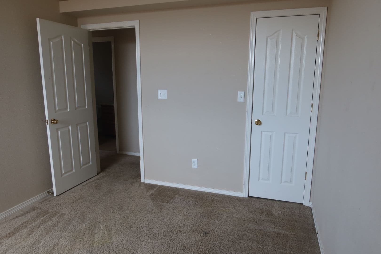 EL PASO House: 14233 SMOKEY POINT
