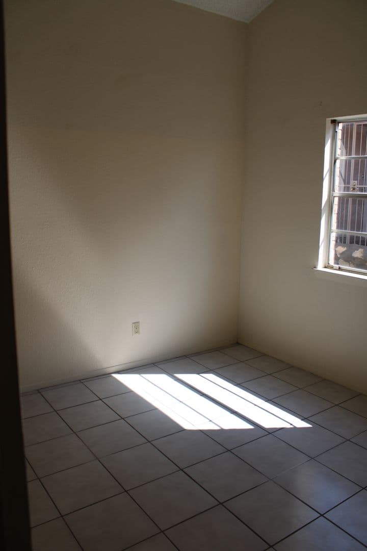 EL PASO House: 11435-D SUNDROP COURT