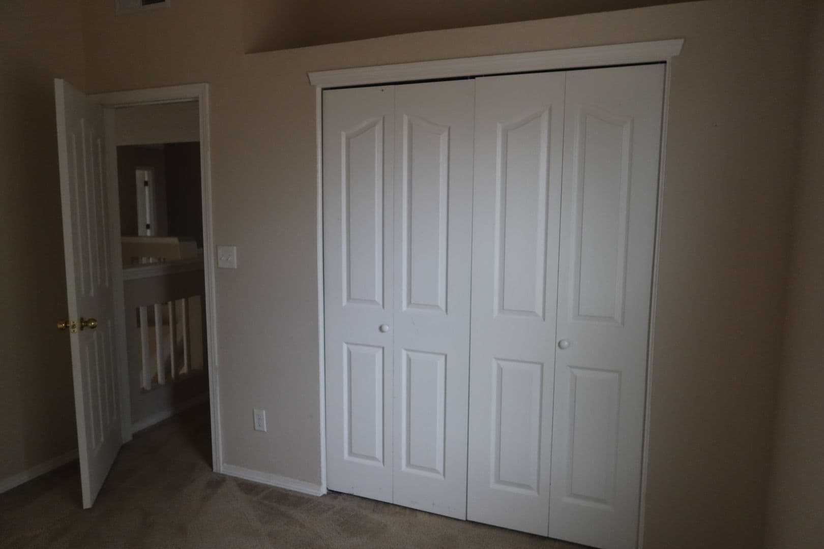 EL PASO House: 14233 SMOKEY POINT