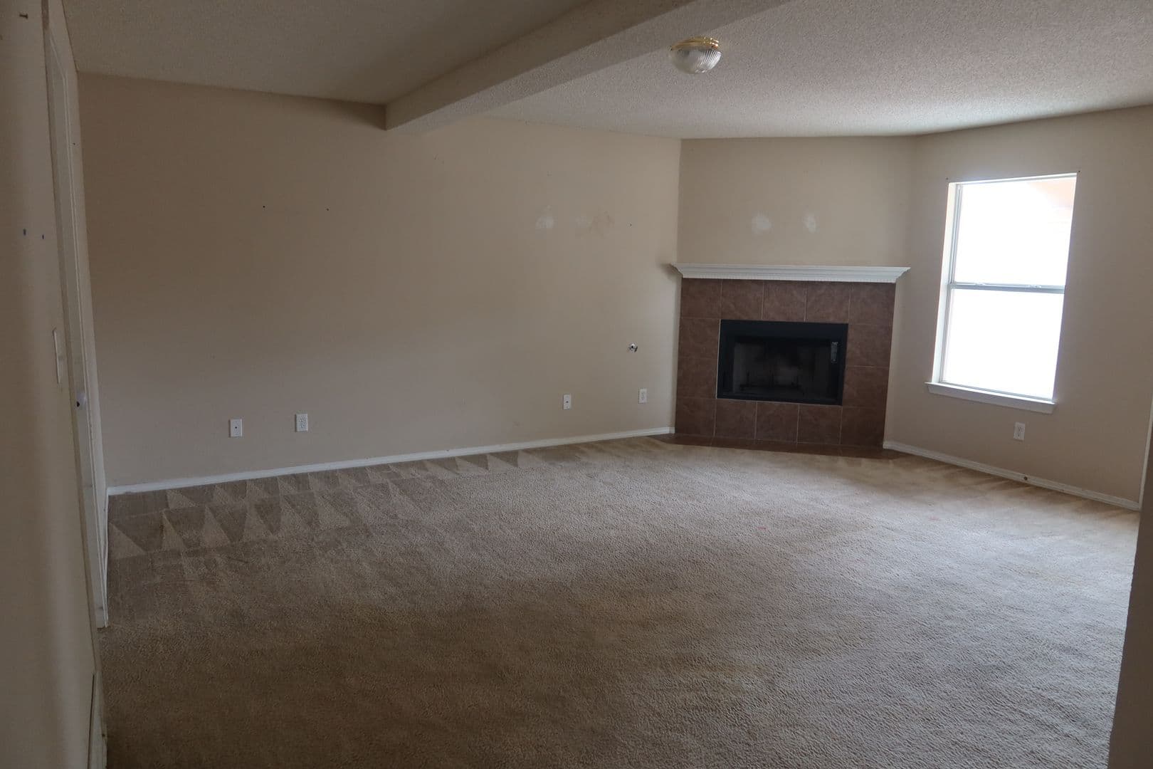 EL PASO House: 14233 SMOKEY POINT