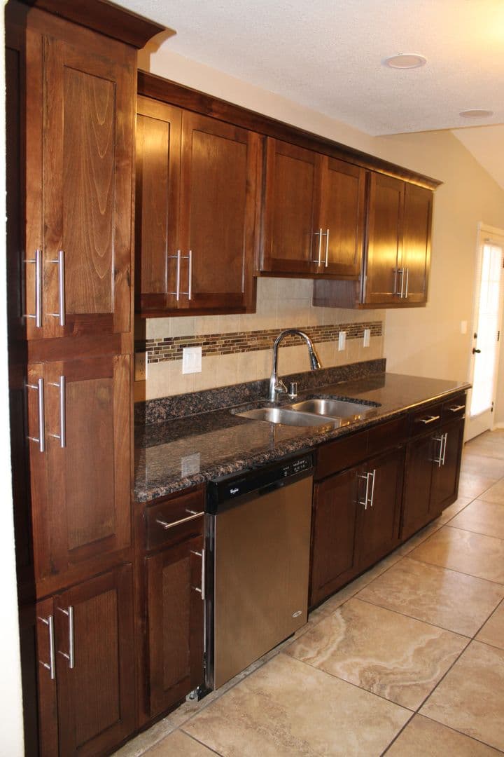 EL PASO House: 3713 LOMA ESTEBAN DR.