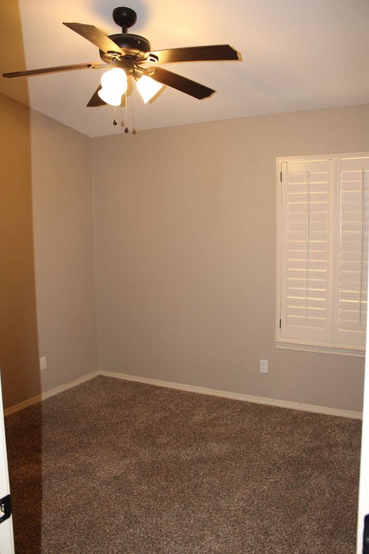 EL PASO House: 3713 LOMA ESTEBAN DR.