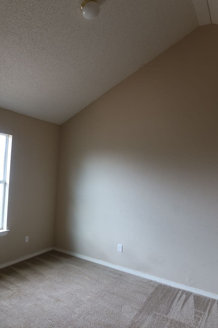 EL PASO House: 14233 SMOKEY POINT
