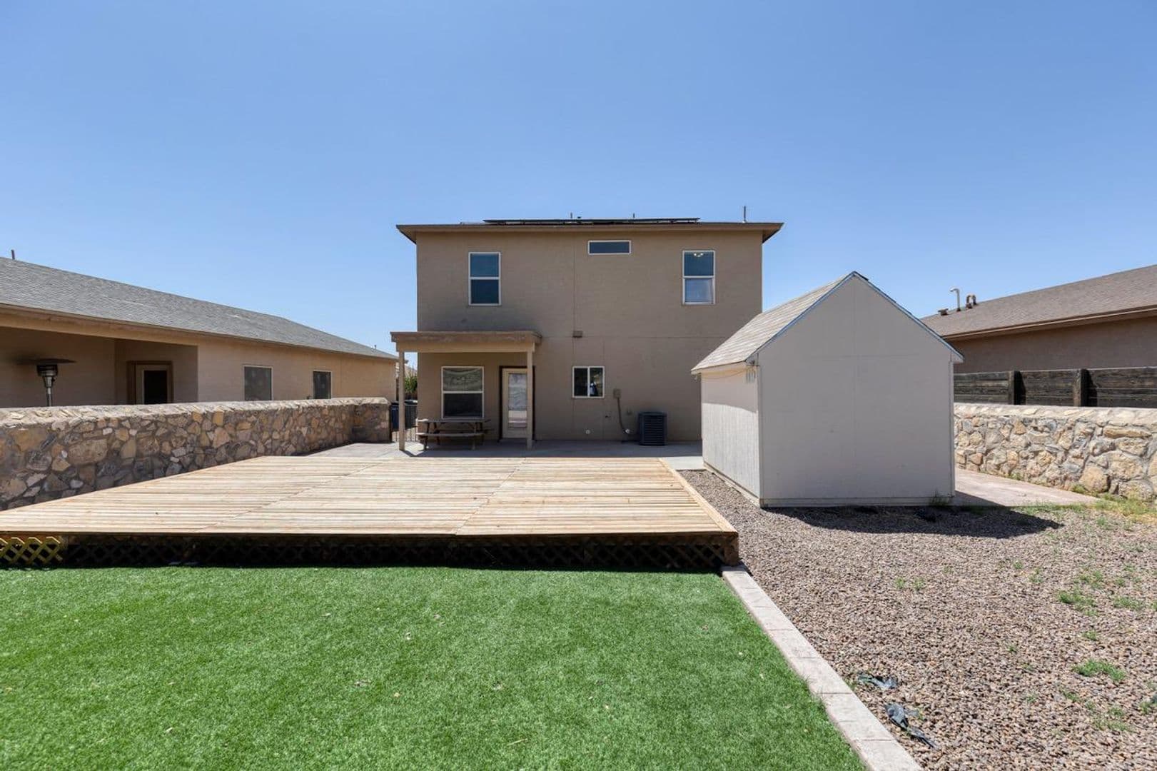 EL PASO House: 11857 JIM WEBB DR.