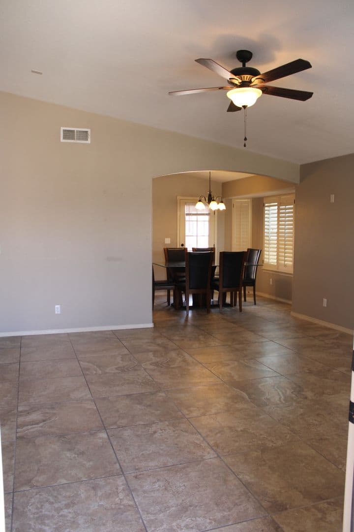 EL PASO House: 3713 LOMA ESTEBAN DR.