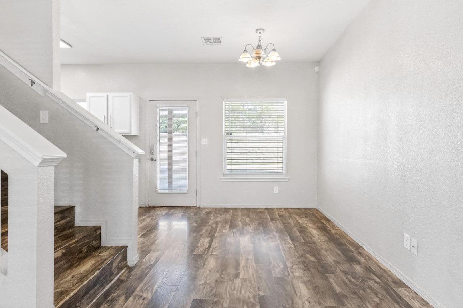 EL PASO House: 11857 JIM WEBB DR.