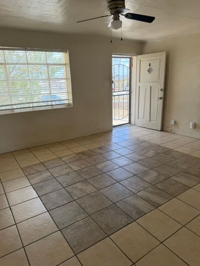 EL PASO House: 8421 MERCURY APT. A