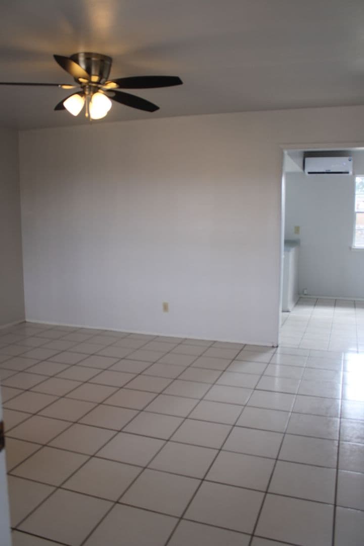 EL PASO House: 3518 GLASGOW RD.