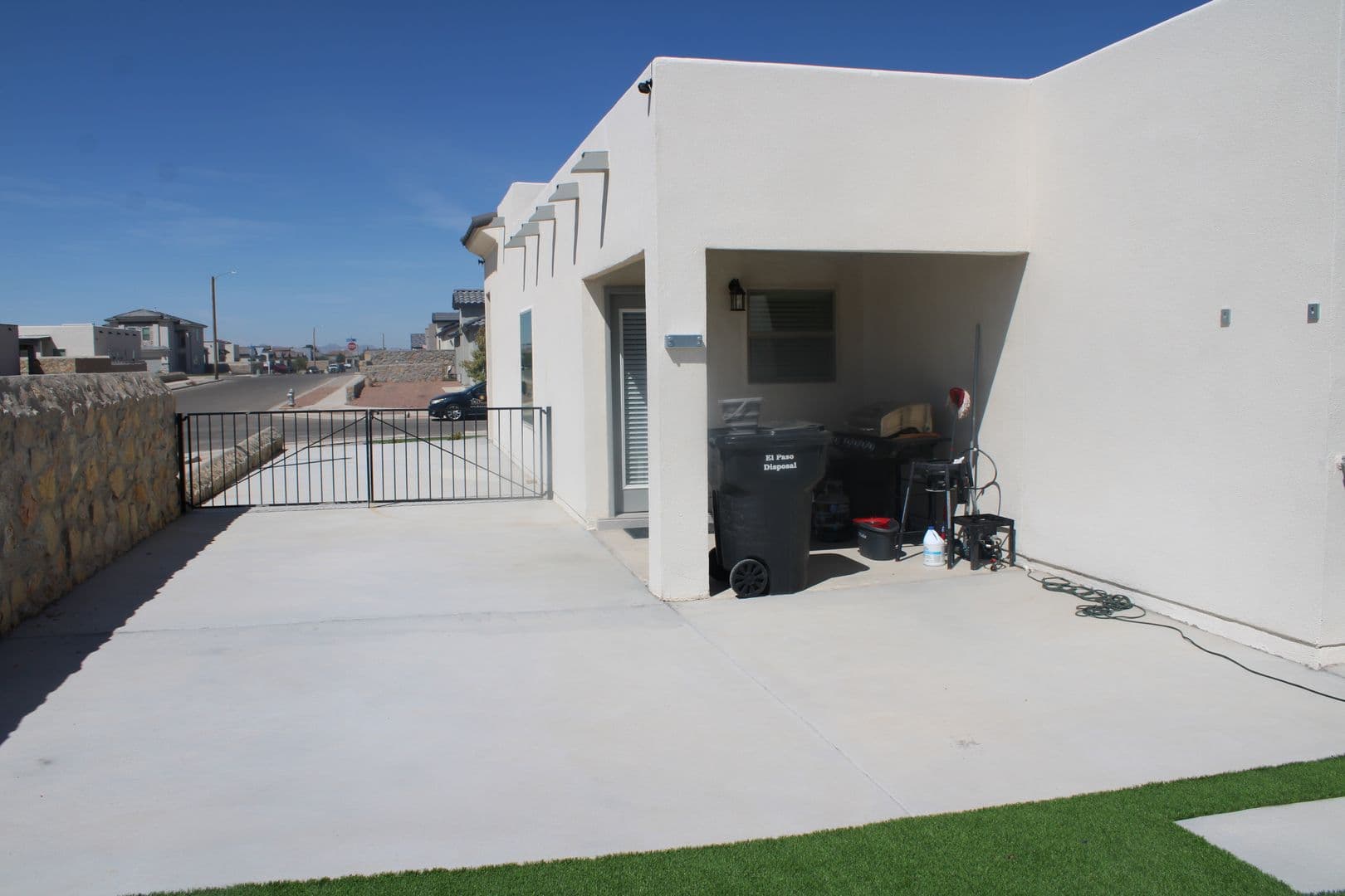 EL PASO House: 640 PASEO DULCE AVE.