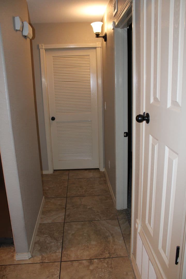 EL PASO House: 3713 LOMA ESTEBAN DR.