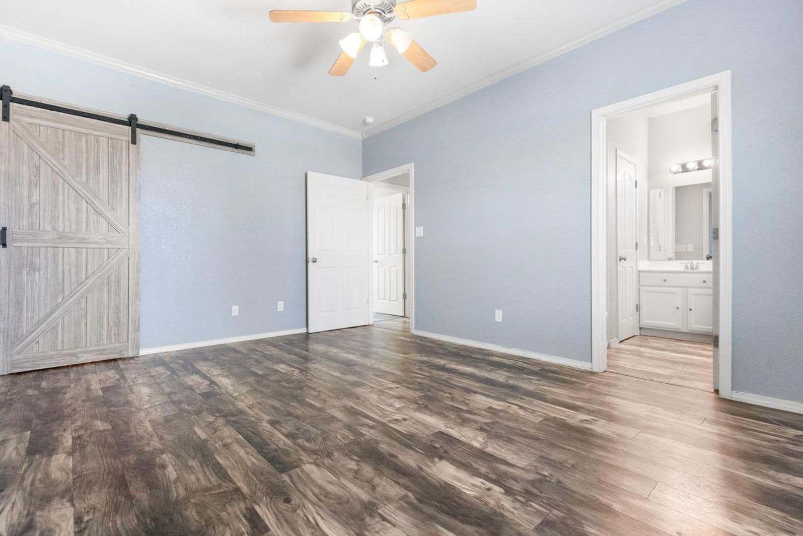 EL PASO House: 11857 JIM WEBB DR.