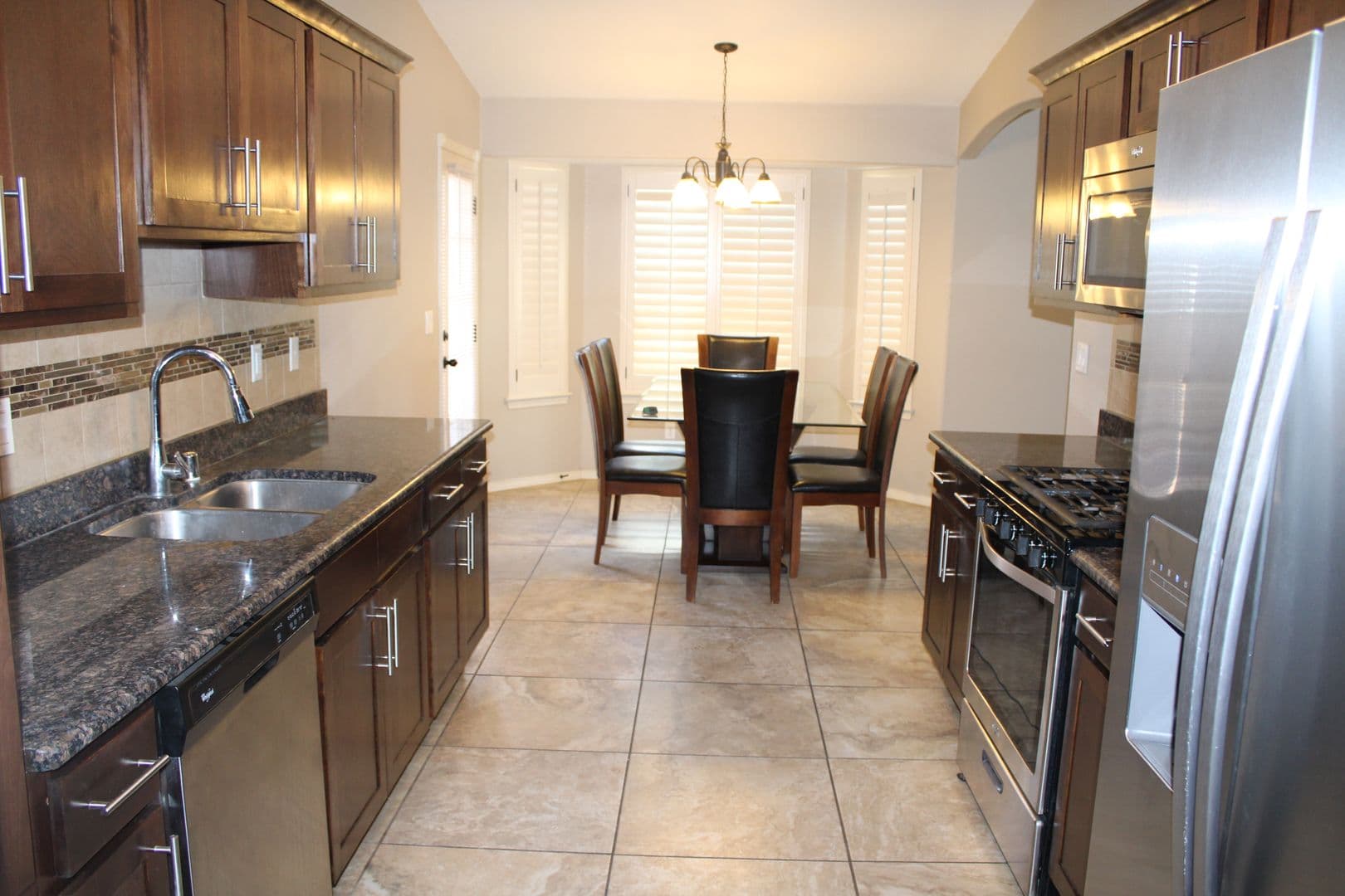 EL PASO House: 3713 LOMA ESTEBAN DR.