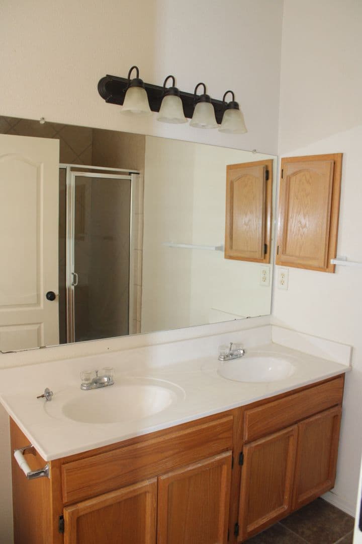 EL PASO House: 10937 CATTLE RANCH