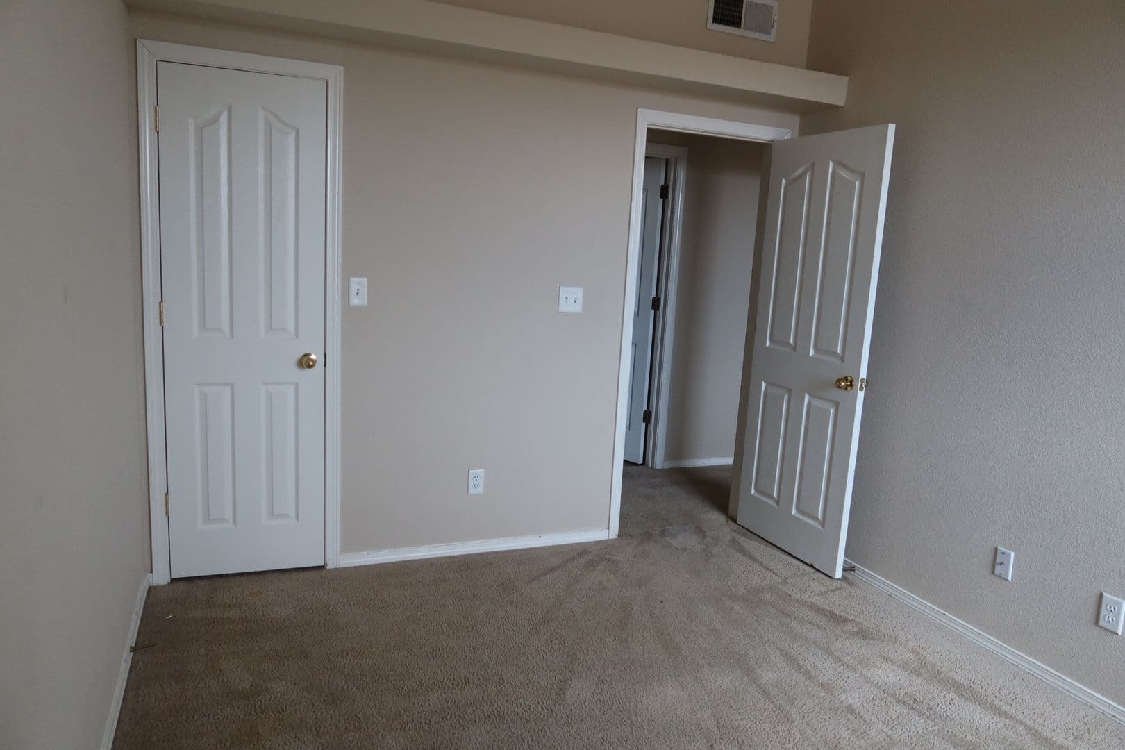 EL PASO House: 14233 SMOKEY POINT