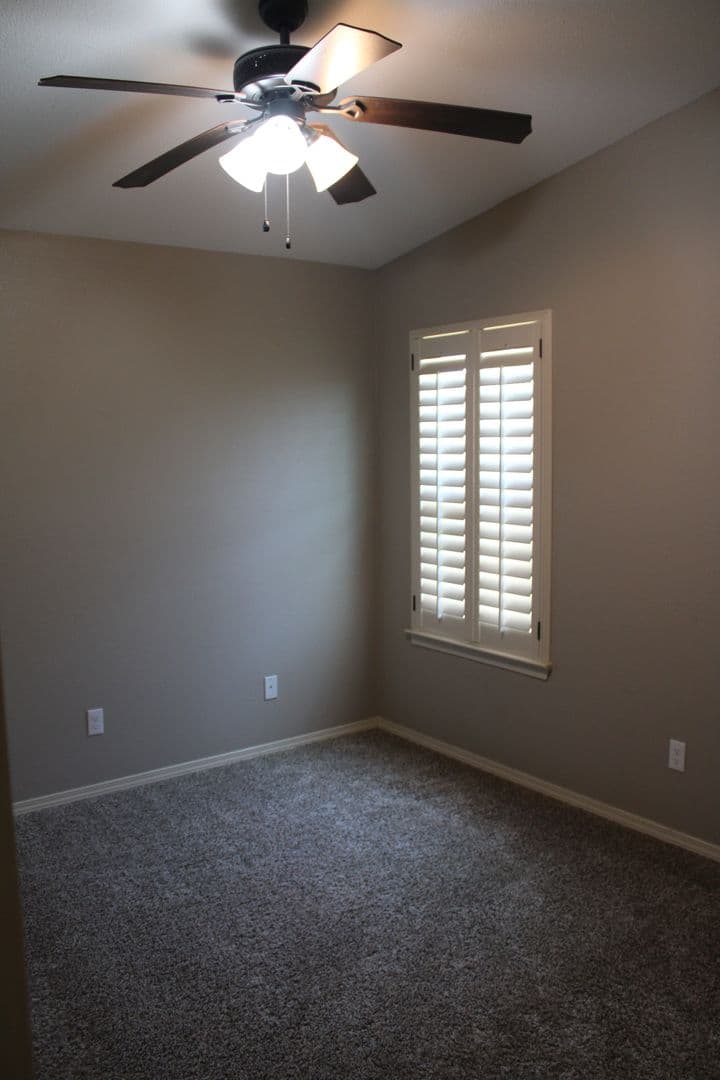 EL PASO House: 3713 LOMA ESTEBAN DR.
