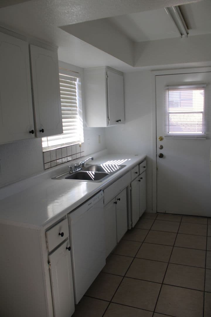 EL PASO House: 3825 OLYMPIC AVE