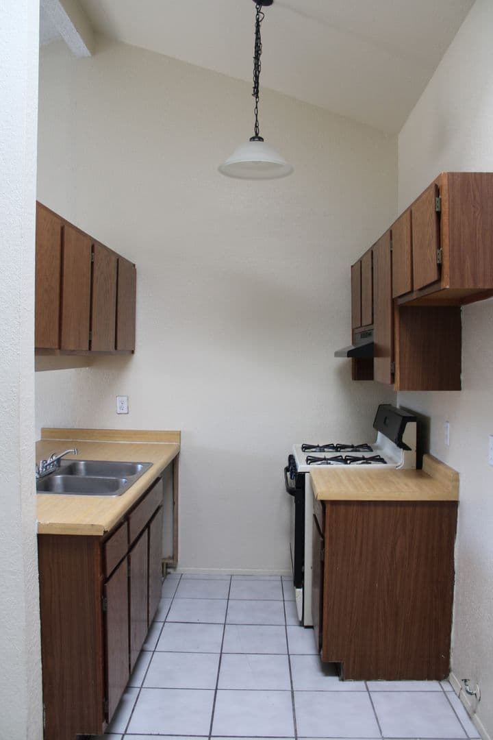 EL PASO House: 11435-D SUNDROP COURT