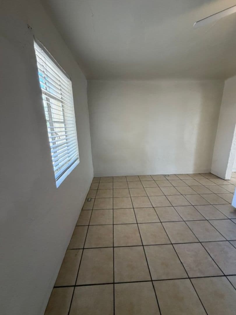 EL PASO House: 8421 MERCURY APT. A