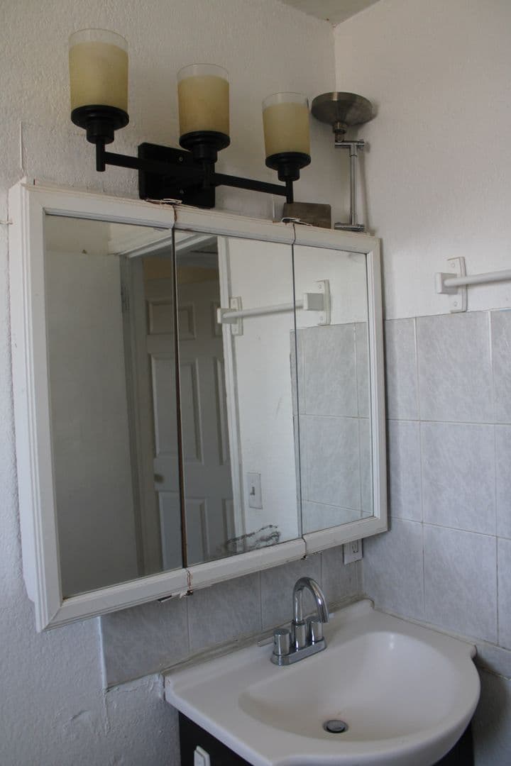 SOCORRO House: 1368 REID RD. UNIT B