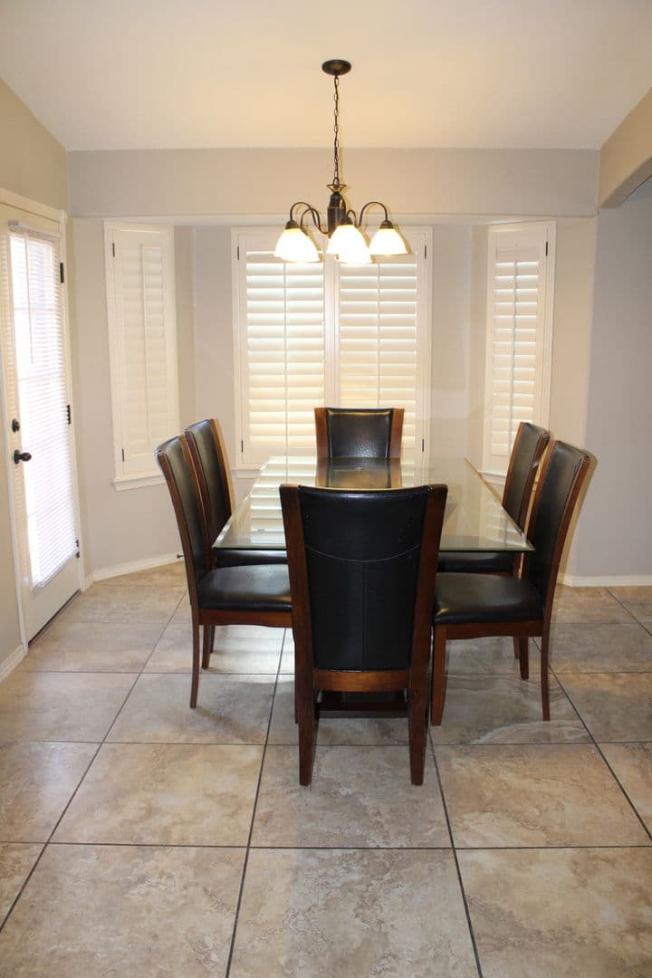 EL PASO House: 3713 LOMA ESTEBAN DR.