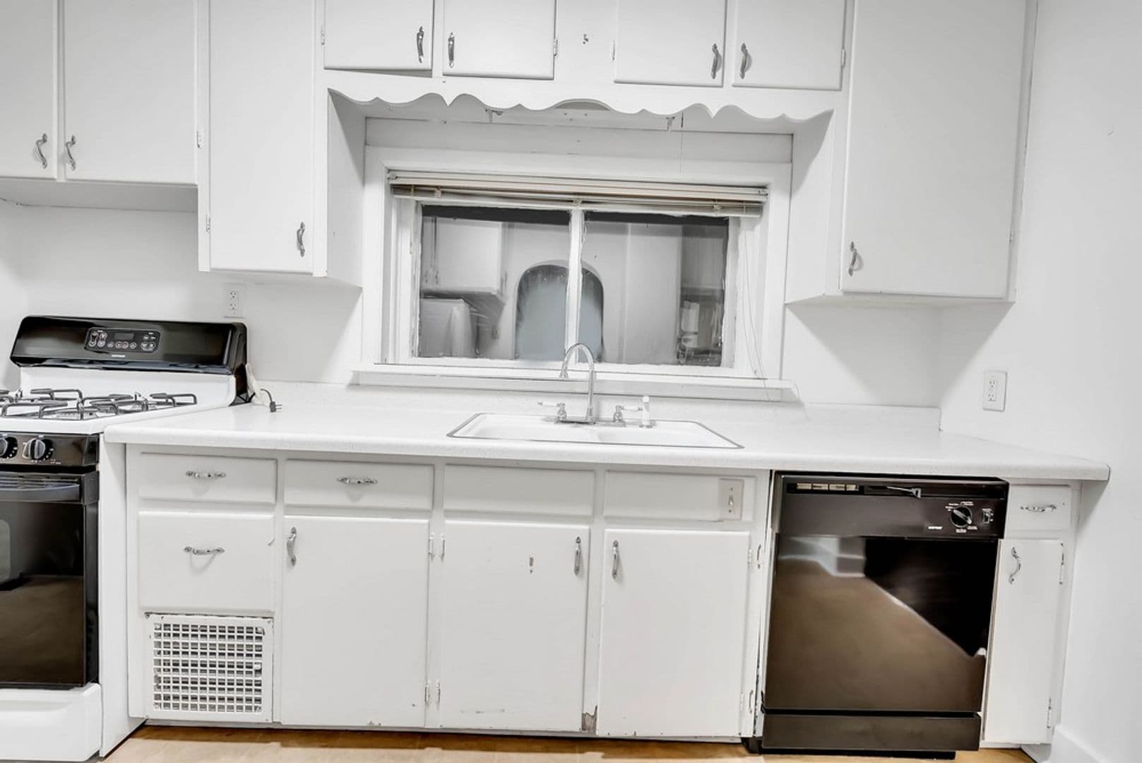 Cedar Falls House: 1115 W 11th St