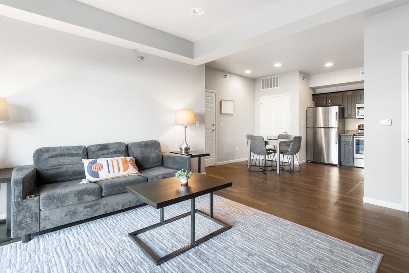Cedar Falls Apartment: 1003 Bluegrass Cir