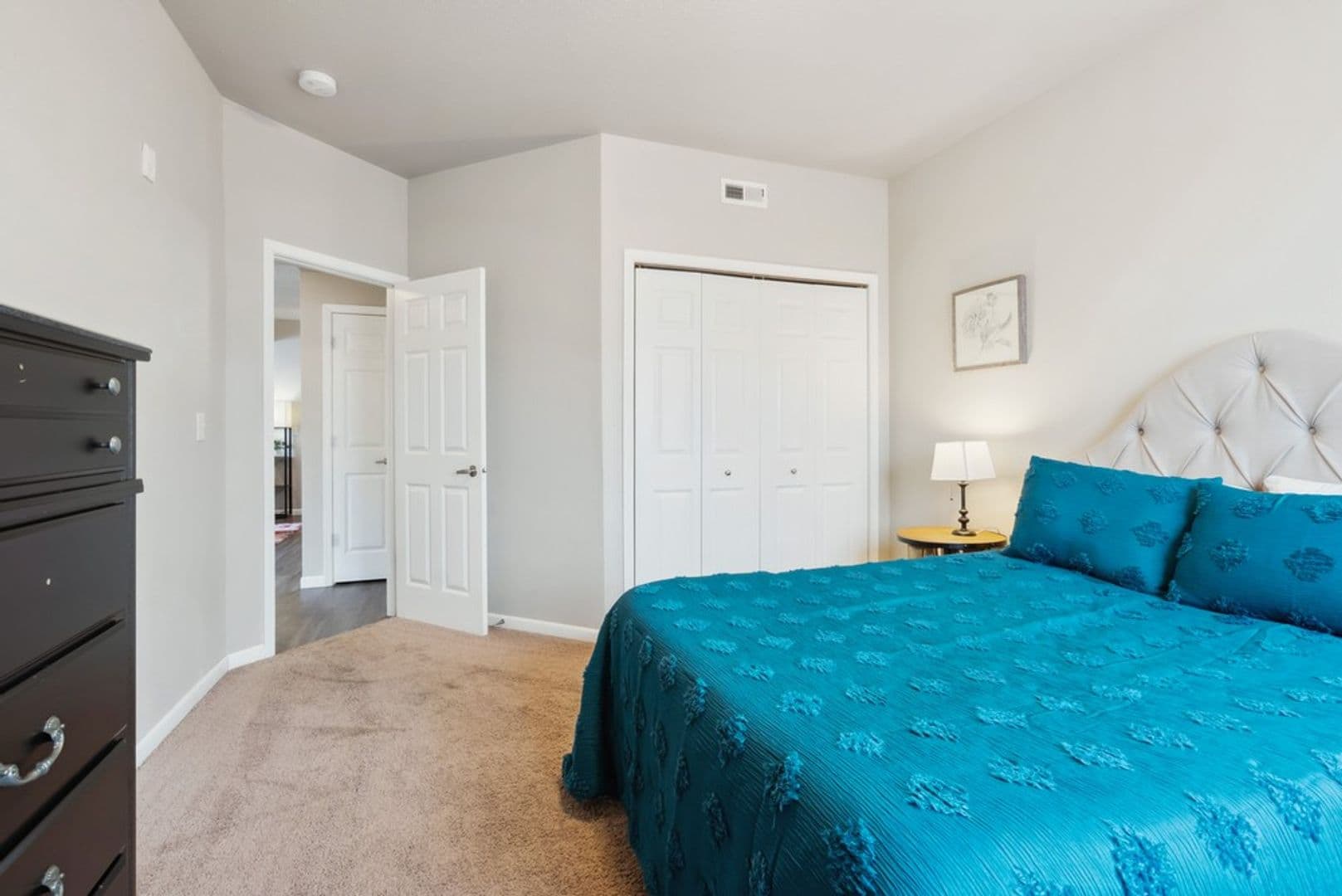 Cedar Falls Apartment: 1003 Bluegrass Cir
