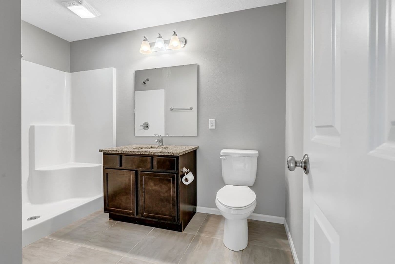 Waterloo House: 5814 Summerland Dr