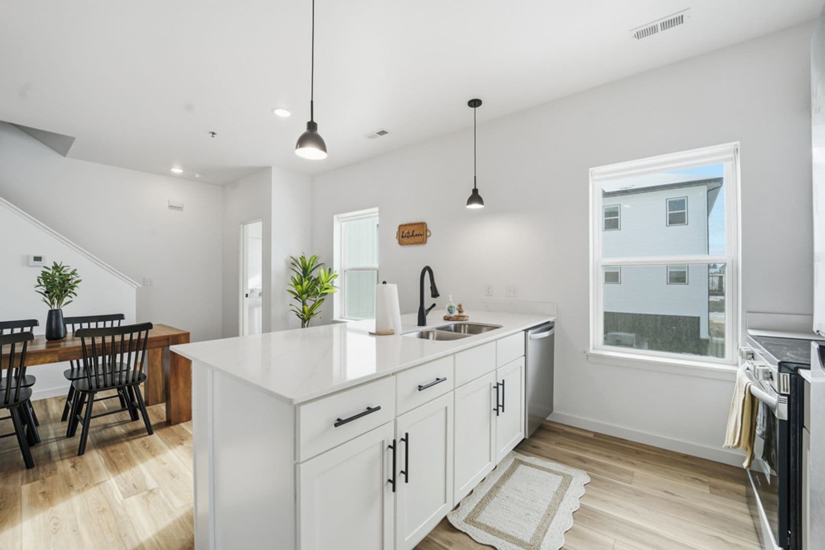Cedar Falls Apartment: 402 Fast Ln