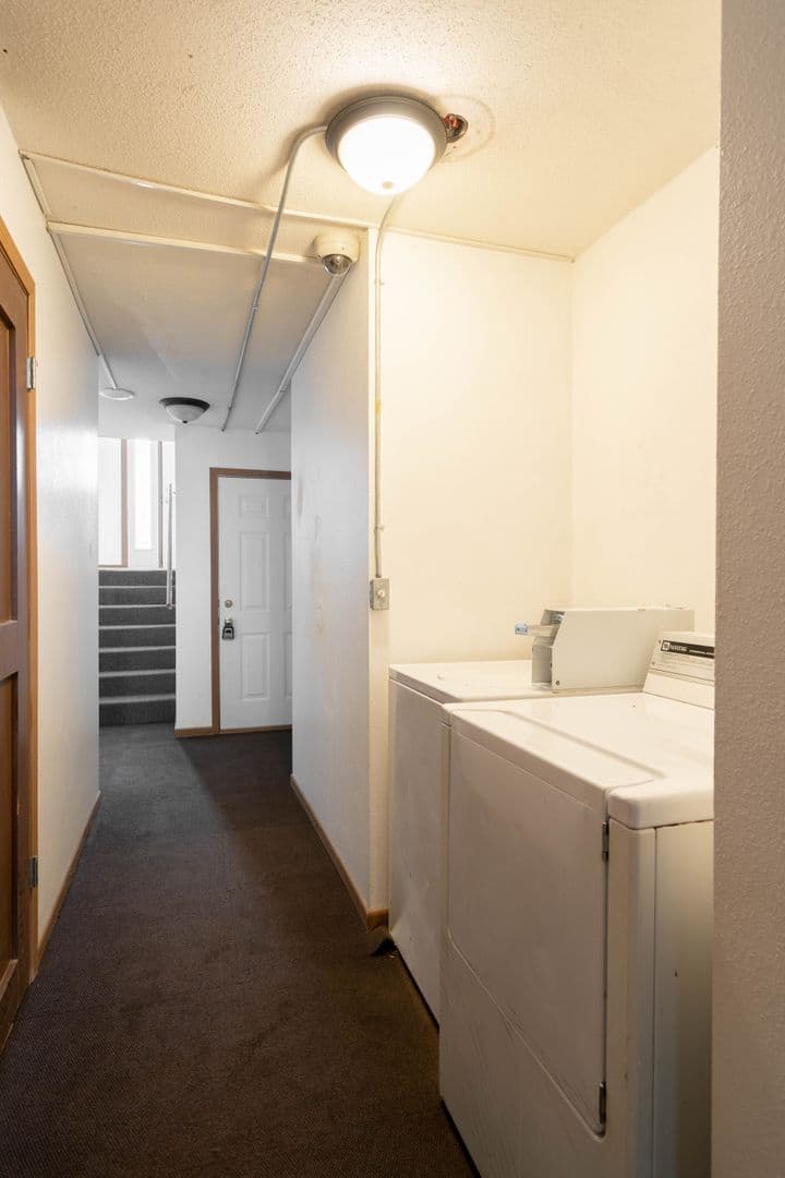 Calmar Apartment: 704 NICC Apt Dr