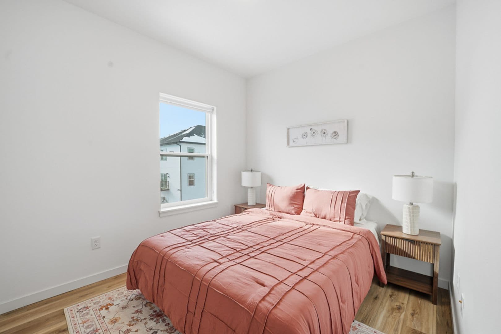 Cedar Falls Apartment: 402 Fast Ln