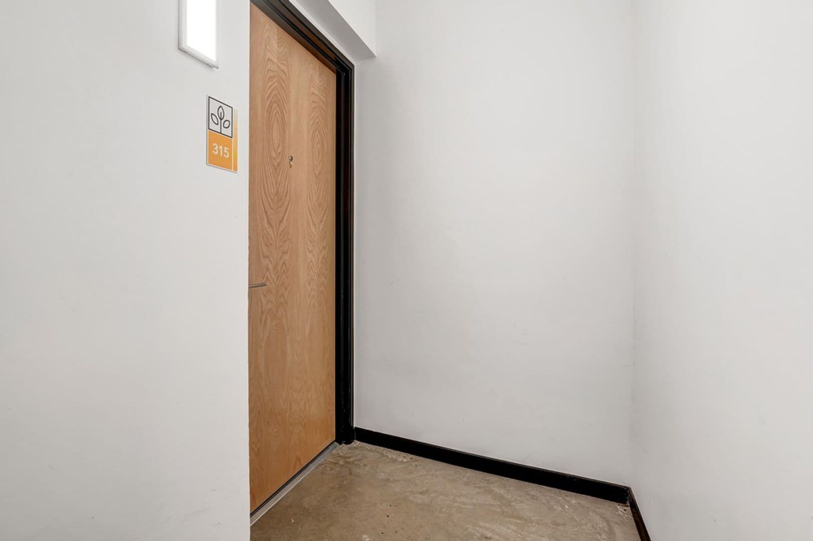 Waterloo Apartment: 325 E Park Avenue