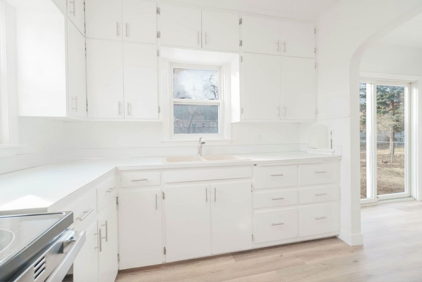 Cedar Falls House: 2303 Main St