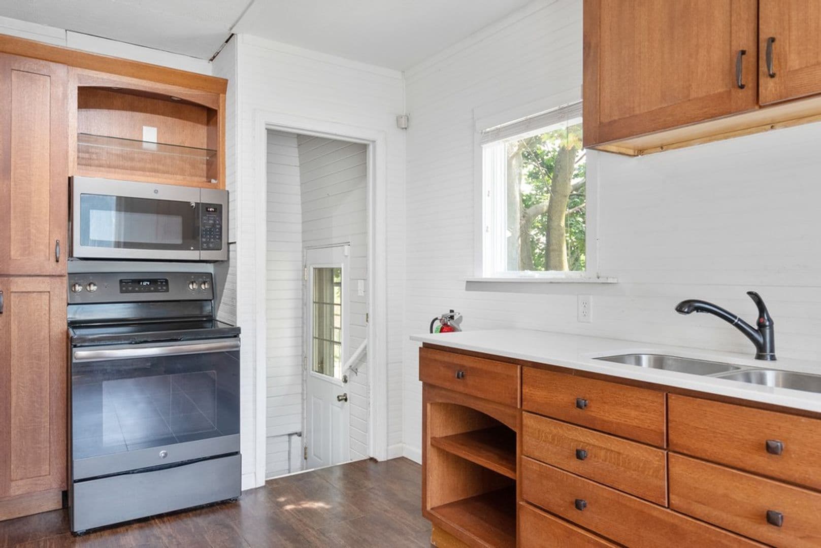 Cedar Falls House: 1604 Olive St