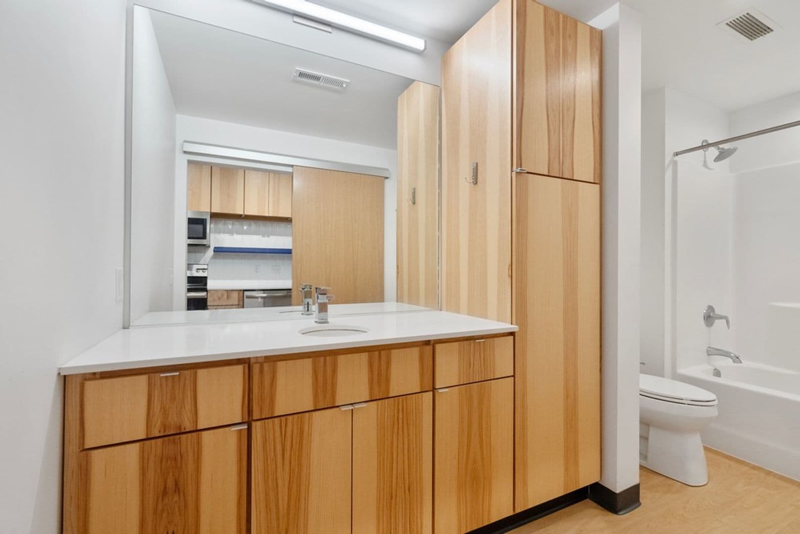 Cedar Falls Apartment: 100 E 2nd St