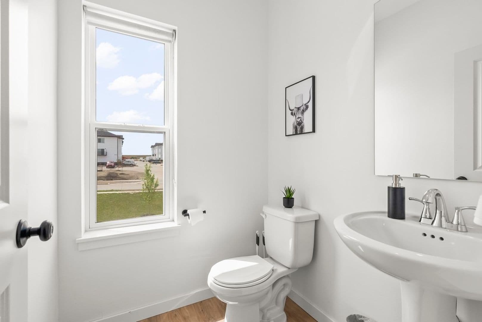 Cedar Falls Apartment: 402 Fast Ln