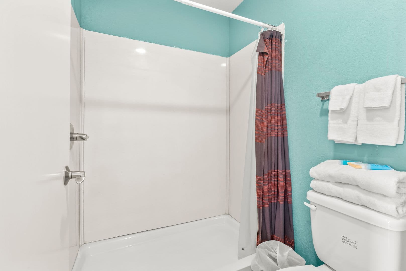 Cedar Falls Apartment: 4117 University Ave