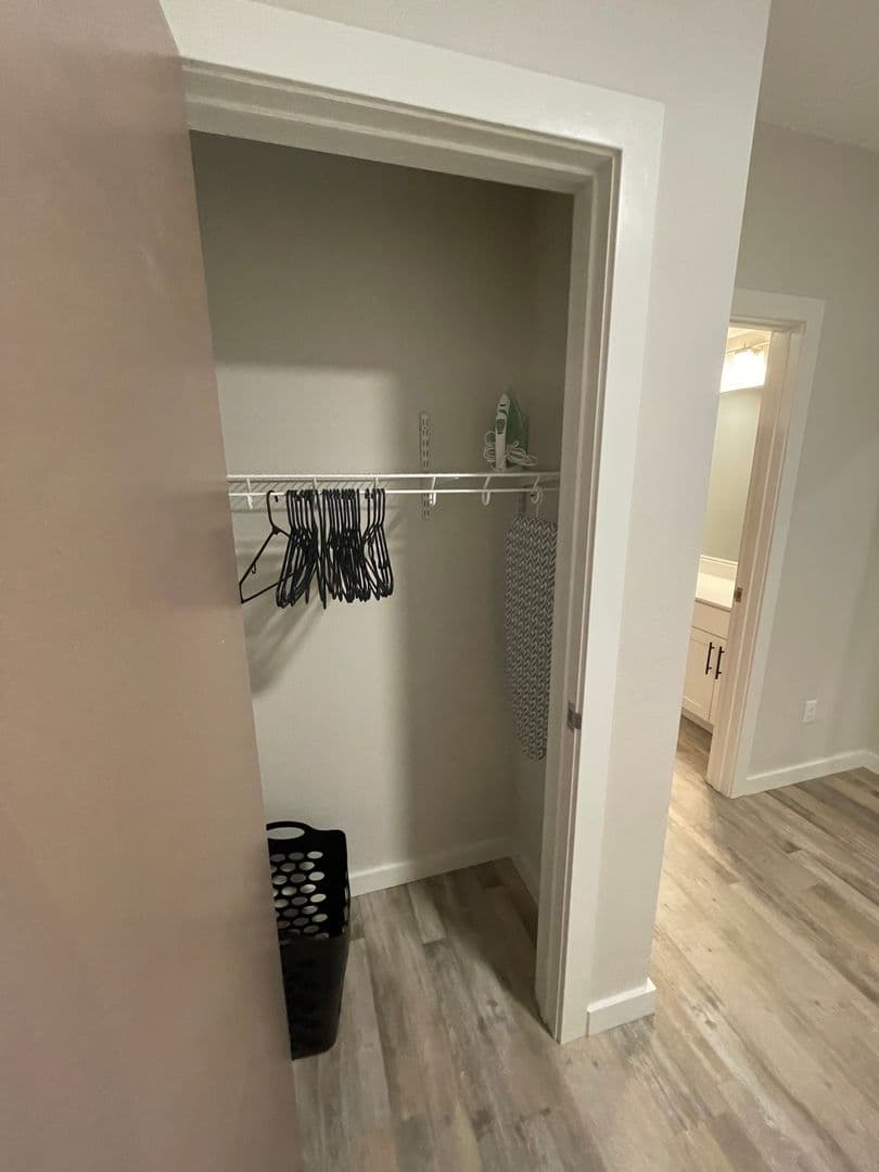 Decorah Apartment: 2336 Sweet Parkway Road