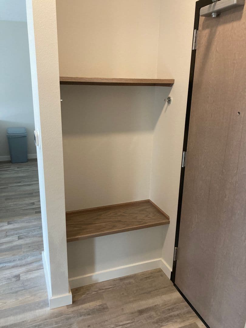 Decorah Apartment: 2336 Sweet Parkway Road
