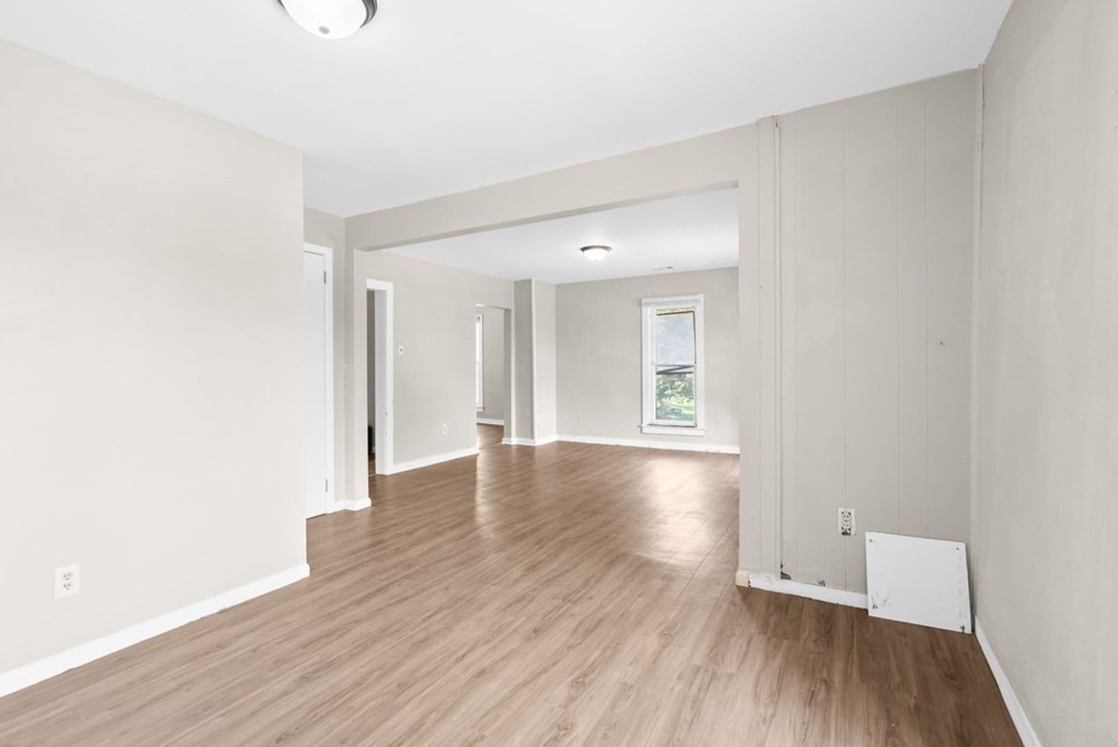 Cedar Falls Apartment: 2321 Iowa St