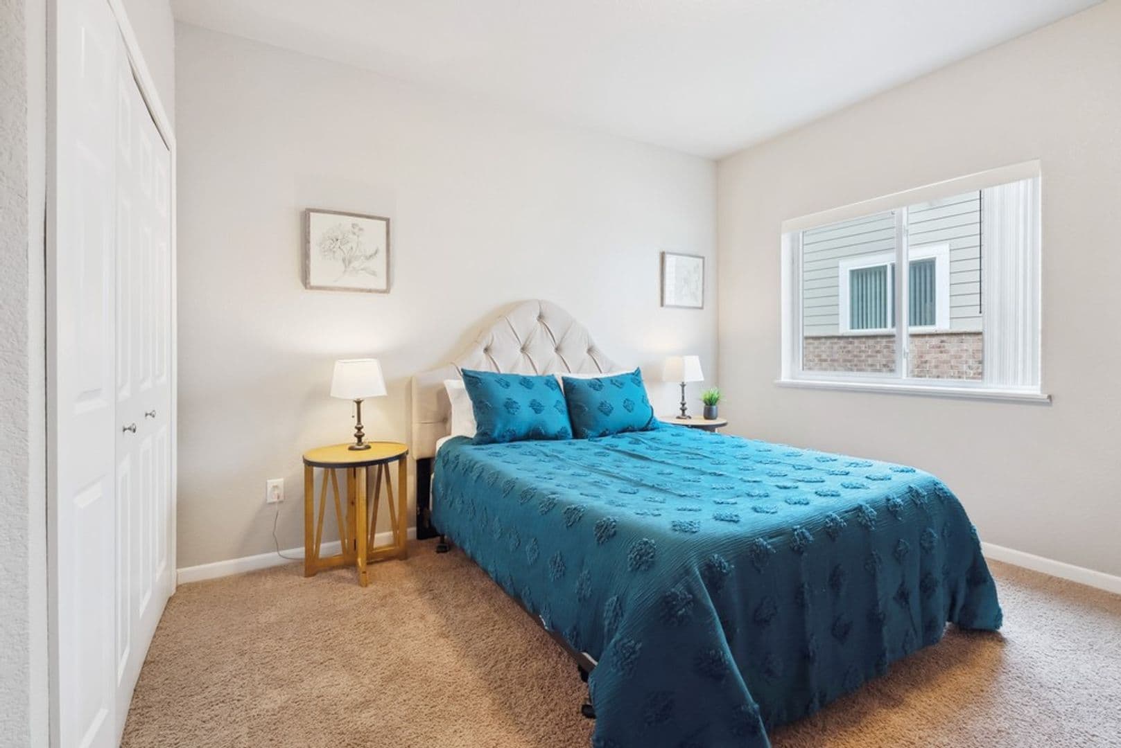 Cedar Falls Apartment: 1003 Bluegrass Cir