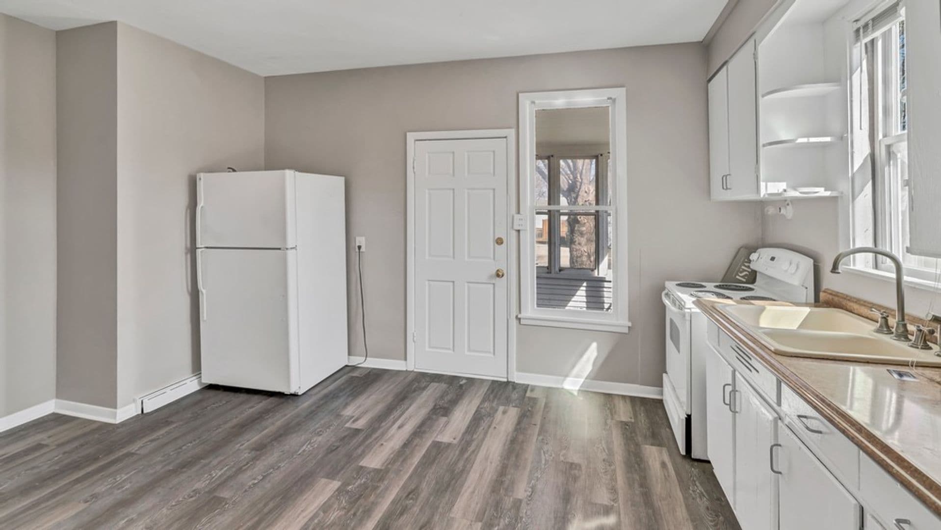 Cedar Falls Multiplex: 1315 State St Unit A