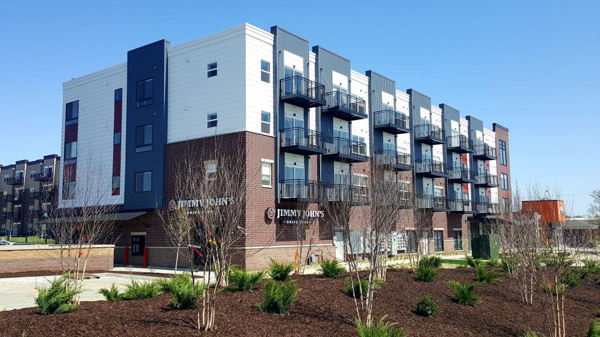 Waterloo Apartment: 21 W Jefferson Street