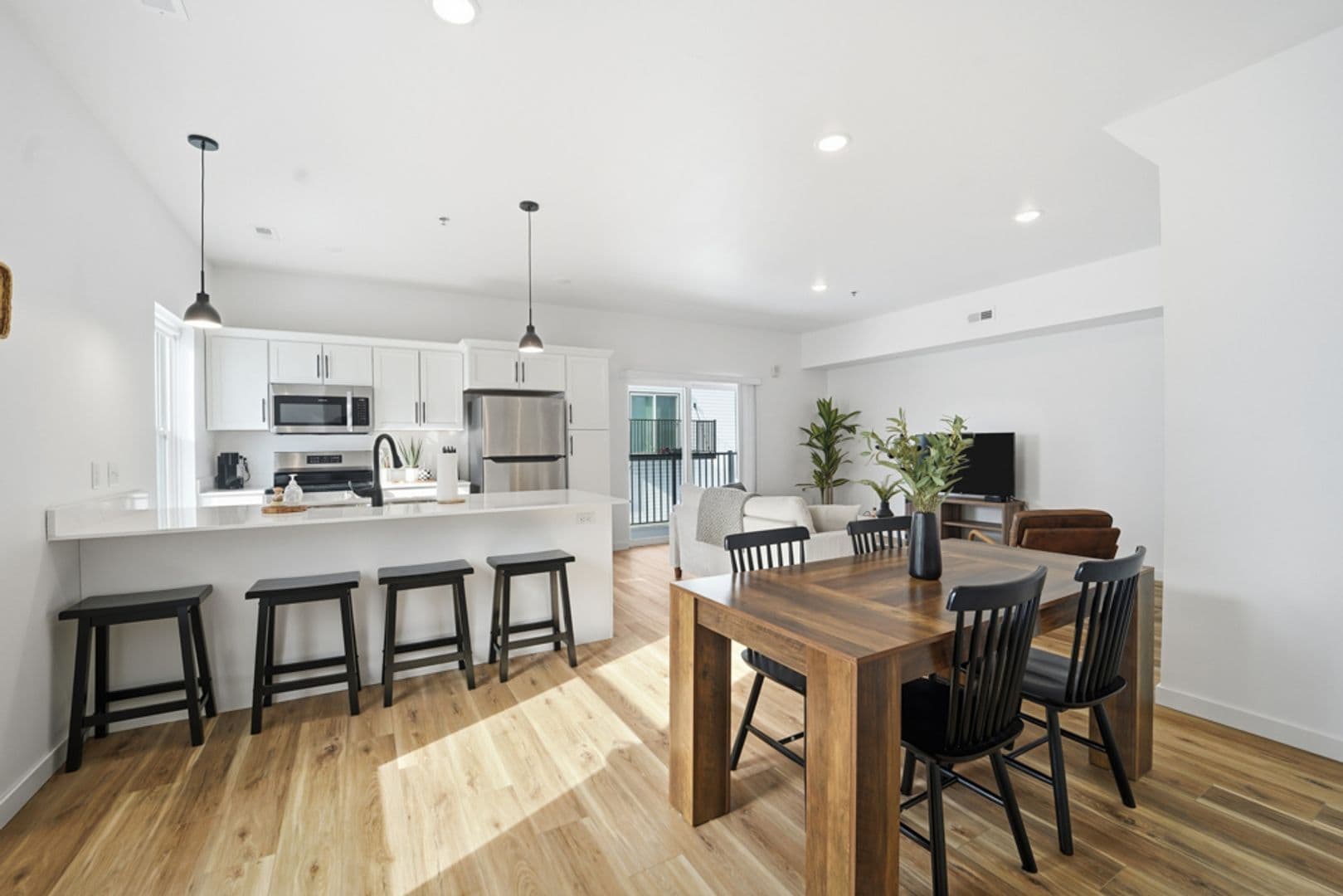 Cedar Falls Apartment: 402 Fast Ln