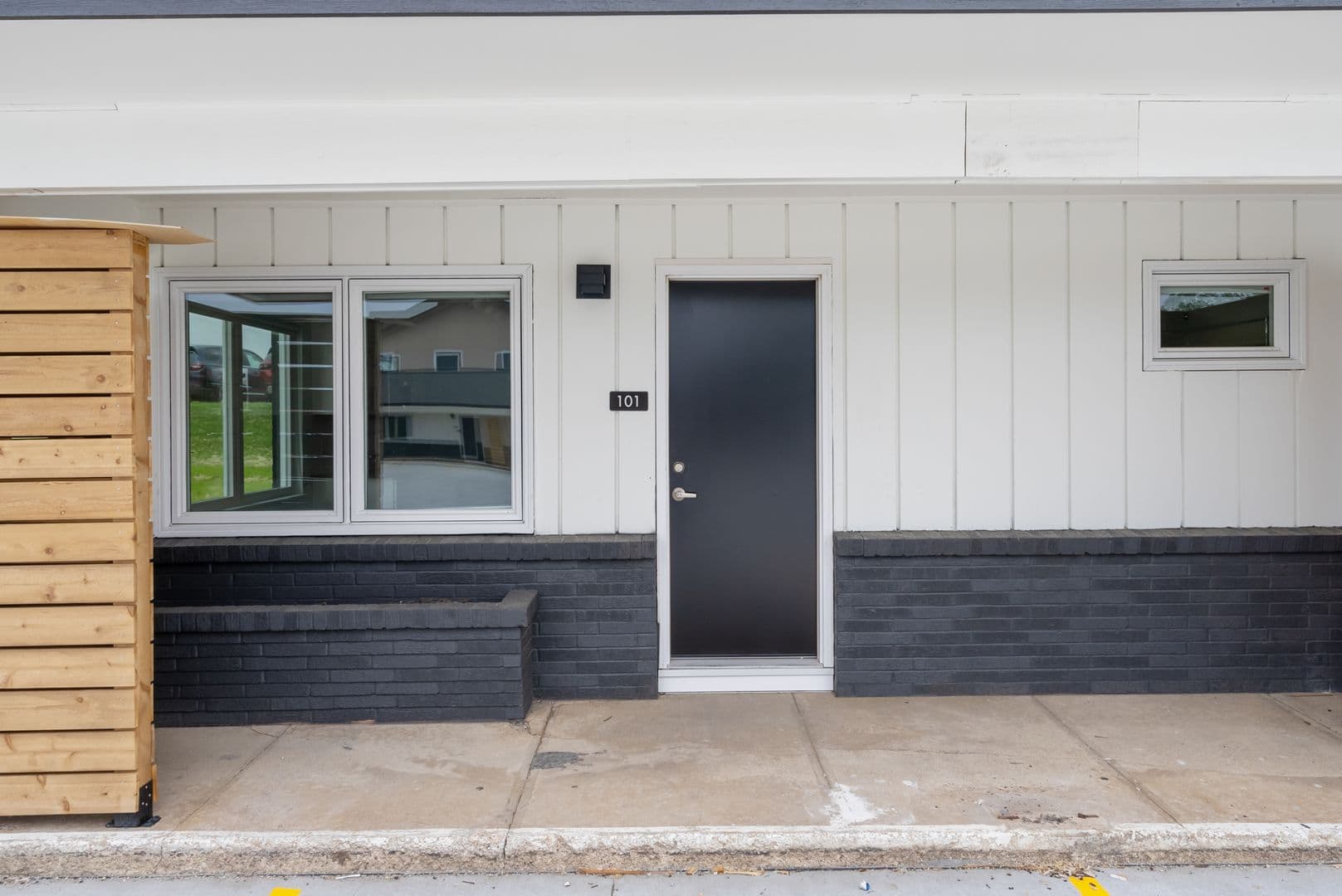 Cedar Falls Apartment: 4711 University Ave